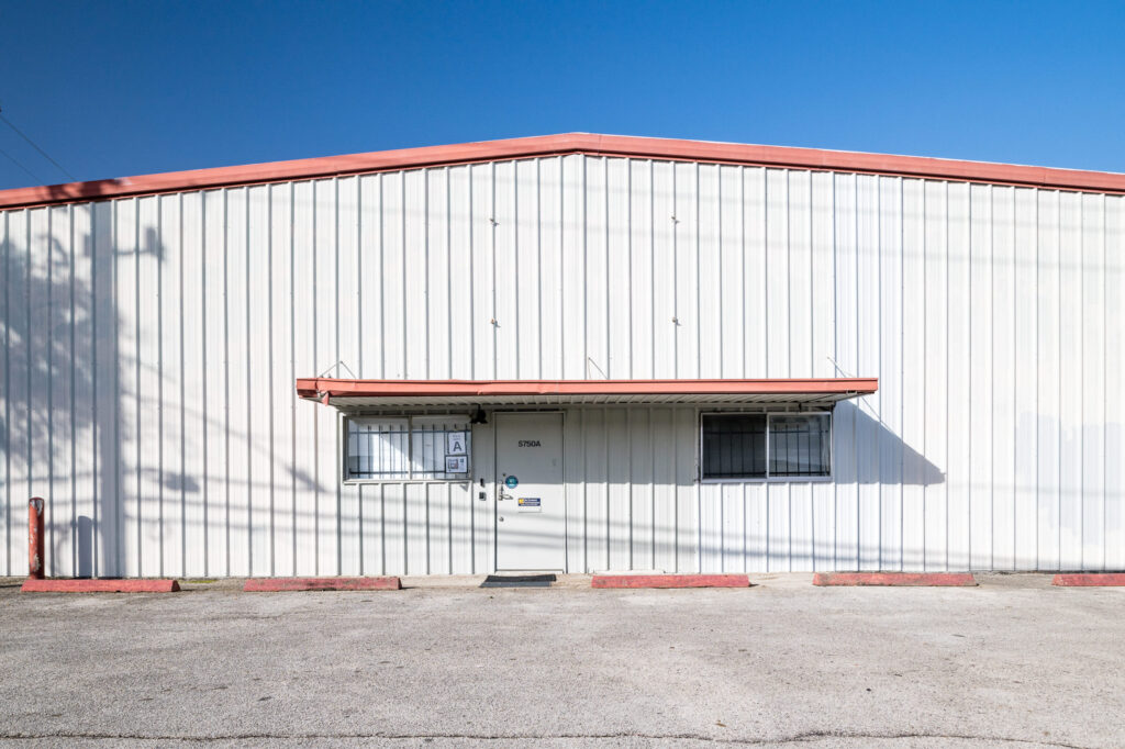 Front Door Parking available inthe front of West Loop Rental Studio - Home of Dee Zunekr Photography