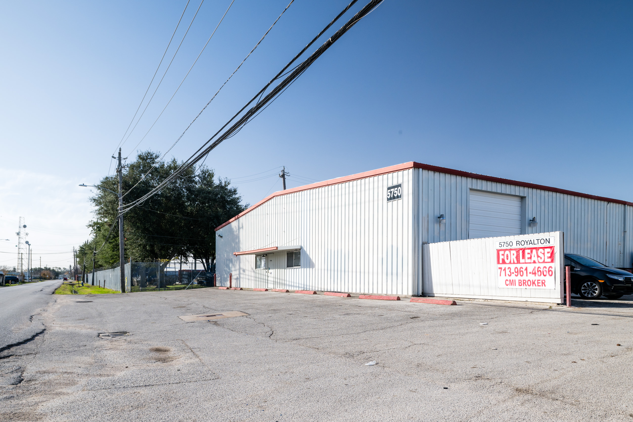 Parking in front of Houston Studio Rentals avialble for up to 15 cars